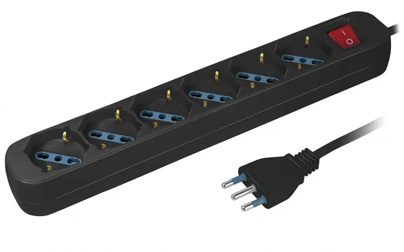 Multipresa a 6 vie Shuko/Bipasso 16A con interuttore, nero 1,5m